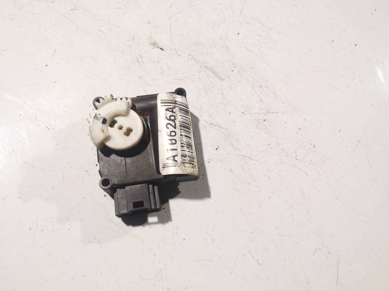 0132801359 Audi A6 2005 кронштейн моторчика заслонки отопителя