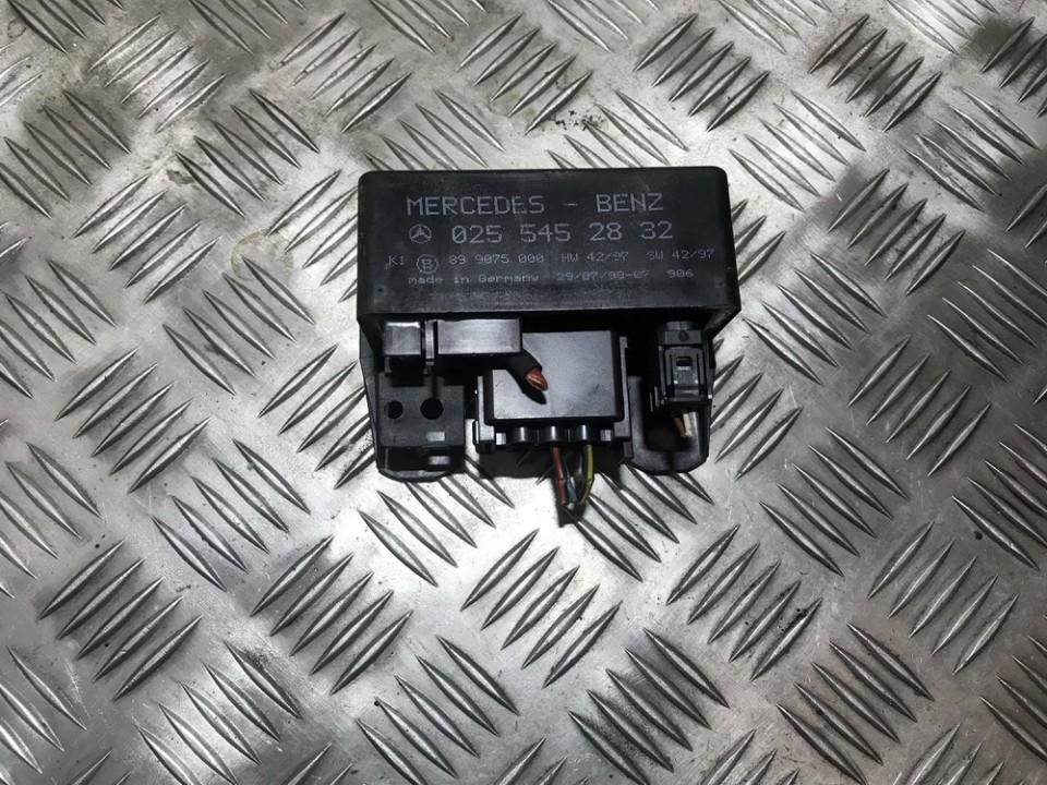 0255452832 899075000 Glow plug relay MercedesBenz ACLASS 1998 1.7L