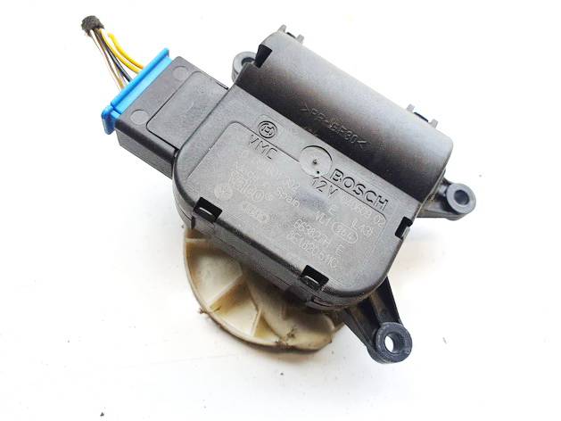 0132801302 Seat Exeo 2009 Silnik klapki nagrzewnicy