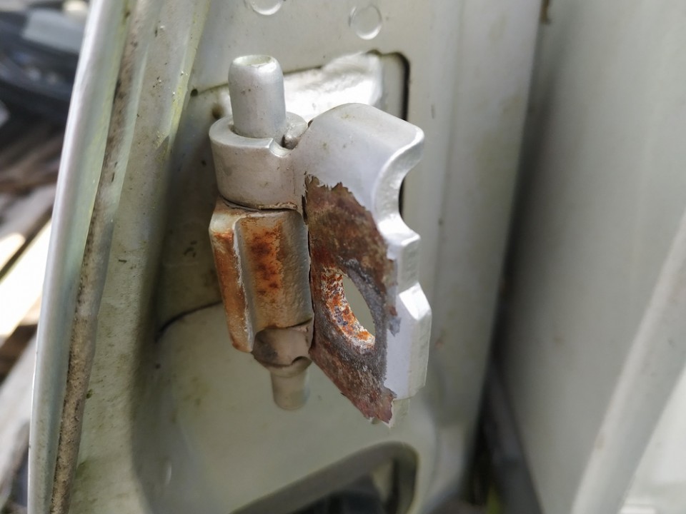 SAAB 9-3 1998 Türscharnier Scharnier vorne