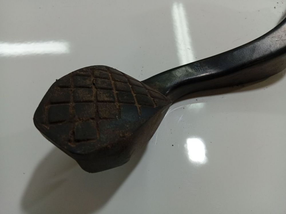 8D1721140 Audi A4 1997 Jarrupoljin - Thumbnail 2