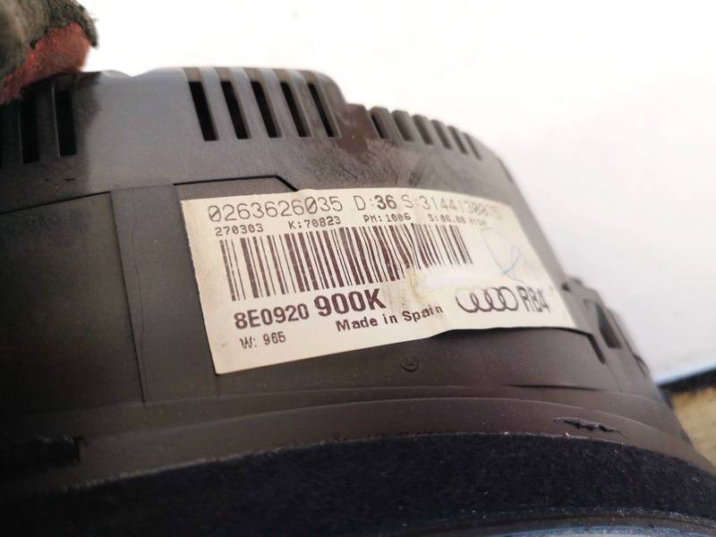 8E0920900K Audi A4 2004 Spidometrs – instrumentu panelis - Thumbnail 2