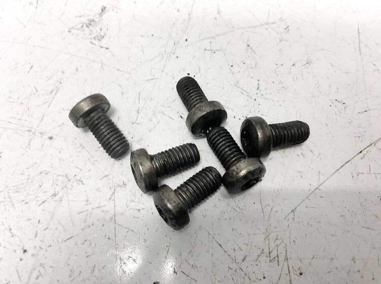 BTK8X8 Mazda 3 2007 Diskatora skrūve