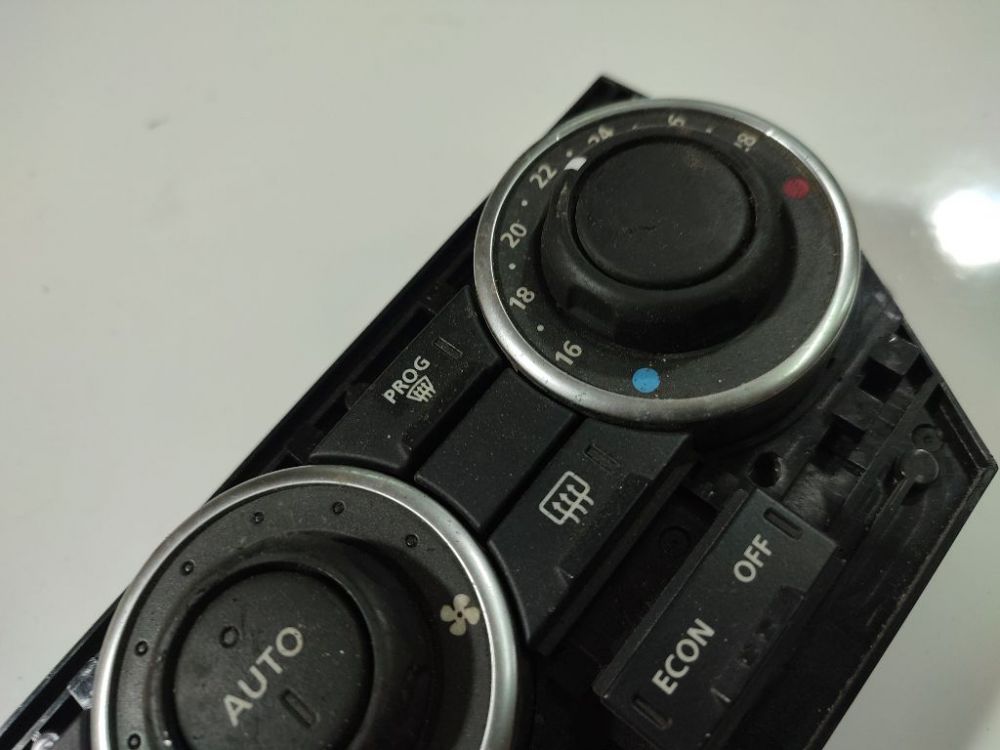 6H5219E900BB Land-Rover Freelander 2008 Climate Control Panel (heater control switches) - Thumbnail 3