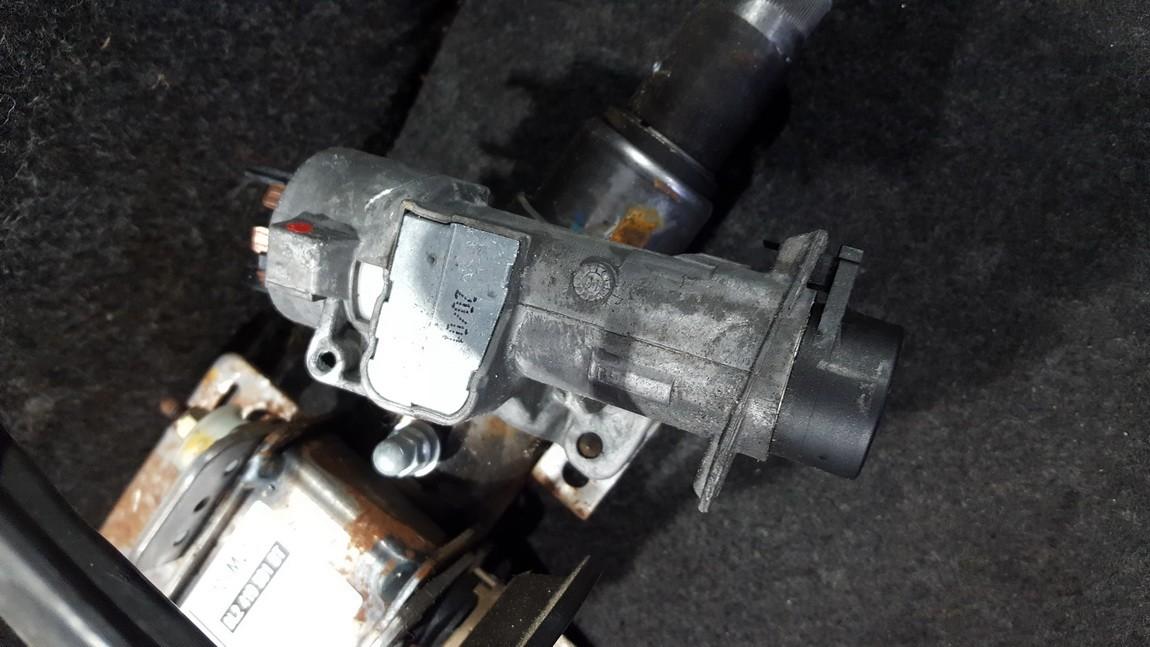 4B0905849 Seat Toledo 2001 Uzvedimo spynos kontaktine grupe