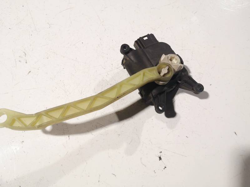 0132881340 Skoda Octavia 2007 Heater Vent Flap Control Actuator Motor - Thumbnail 2