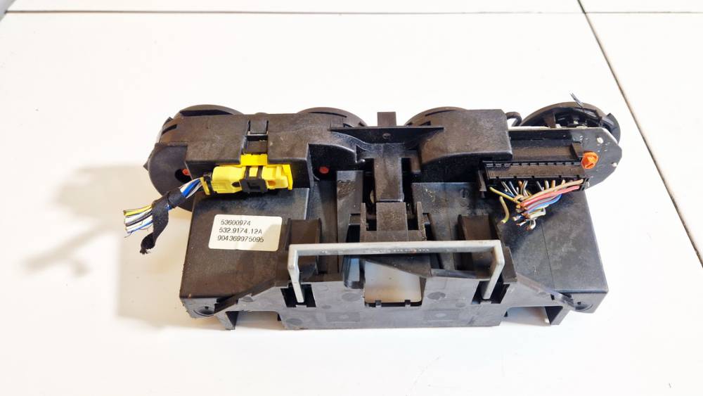 53600974 Opel Omega 1997 Klimata vadības panelis (sildītāja vadības slēdži) - Thumbnail 2