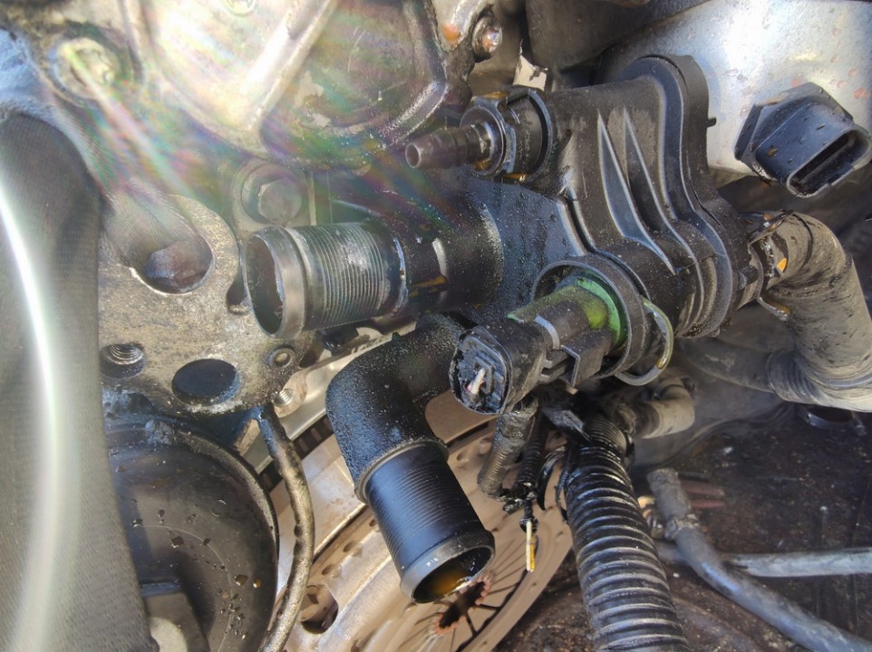 used used Thermostat Housing (Flange) Mazda 3 2010 1.6L 