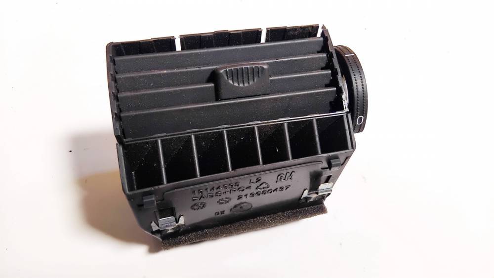 13144398 Opel Zafira 2007 ventilation intérieur