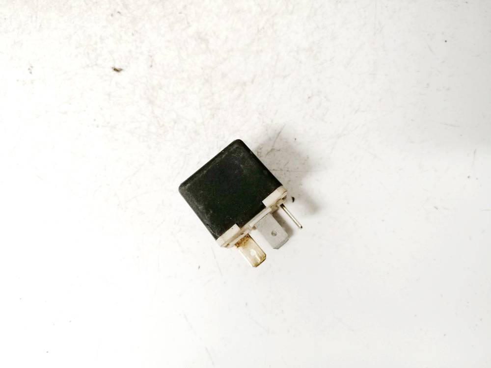 141951253B Volkswagen Golf 2002 RELÉ PARA AUTOMÓVIL - Thumbnail 3