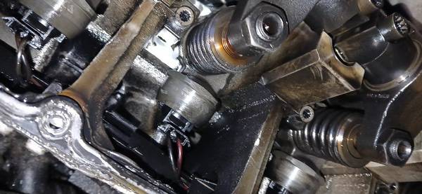 038130073BN Volkswagen Golf Plus 2006 Wtryskiwacz Paliwa