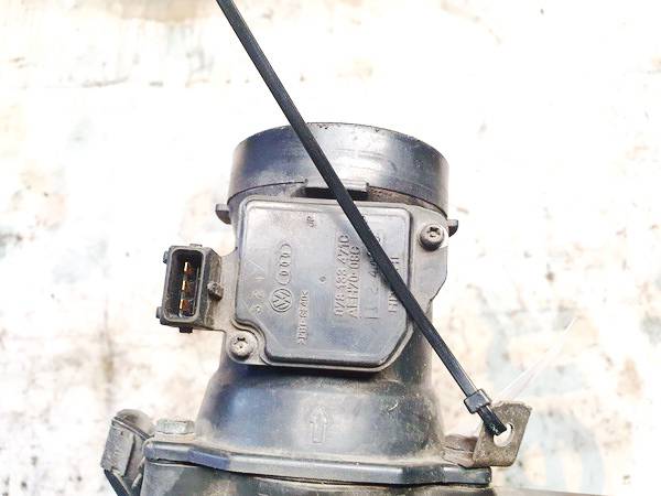 078133471C Audi A6 1998 Miernik przepływu powietrza