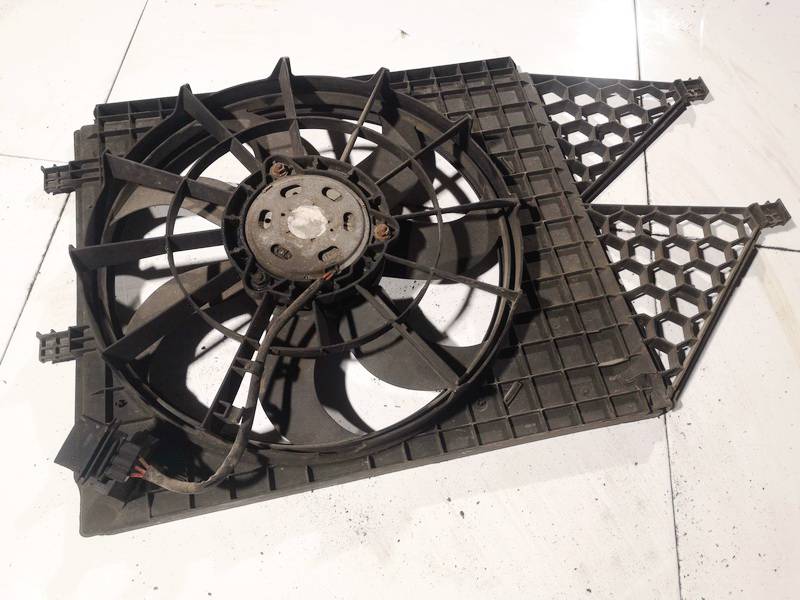 6R0121207A Seat Toledo 2009 Dyfuzor (wentylator chłodnicy) - Thumbnail 2