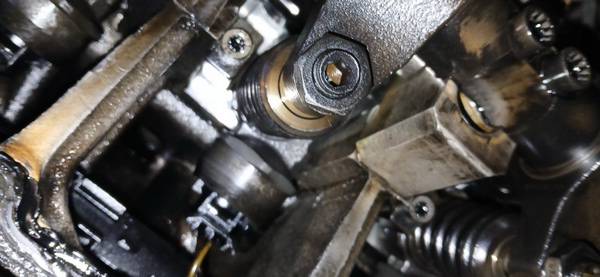 038130073BN Volkswagen Golf Plus 2006 Wtryskiwacz Paliwa