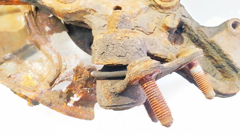 Volkswagen Golf 2007 Rumbula kronšteins - PRIEKŠA PA KREISI - Thumbnail 4