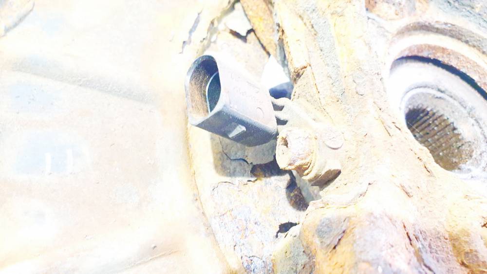 Volkswagen Golf 2007 ABS Sensor (ABS WHEEL SPEED SENSOR) - FRONT LEFT - Thumbnail 2