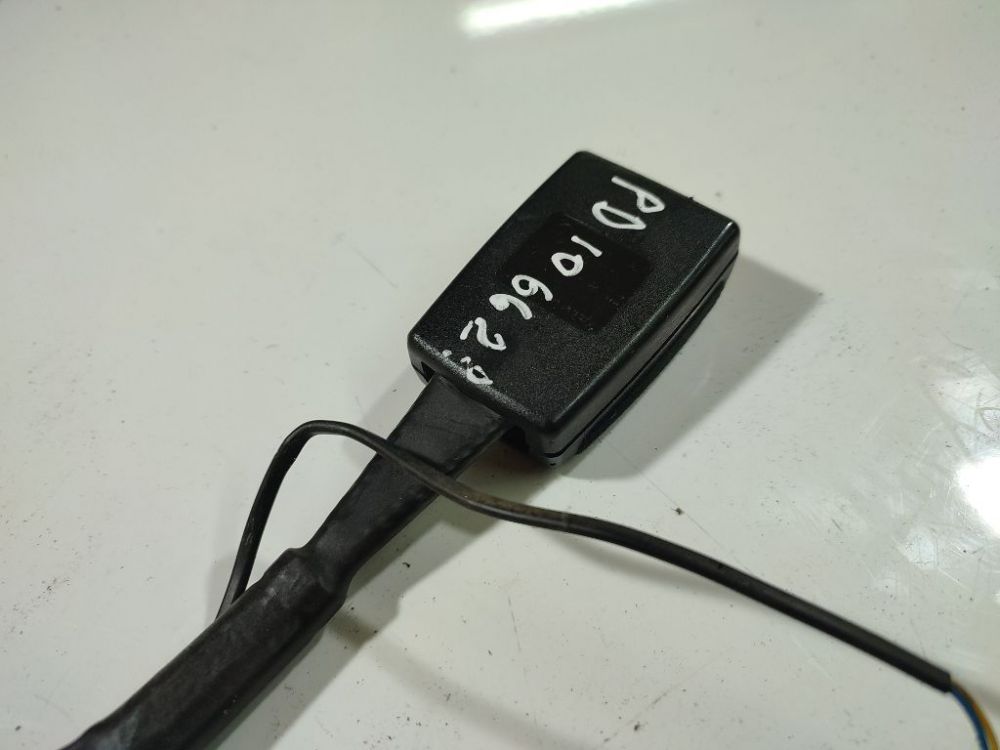 Volkswagen Passat 2007 Seat belt holder (Seat belt Buckle) - REAR LEFT - Thumbnail 2