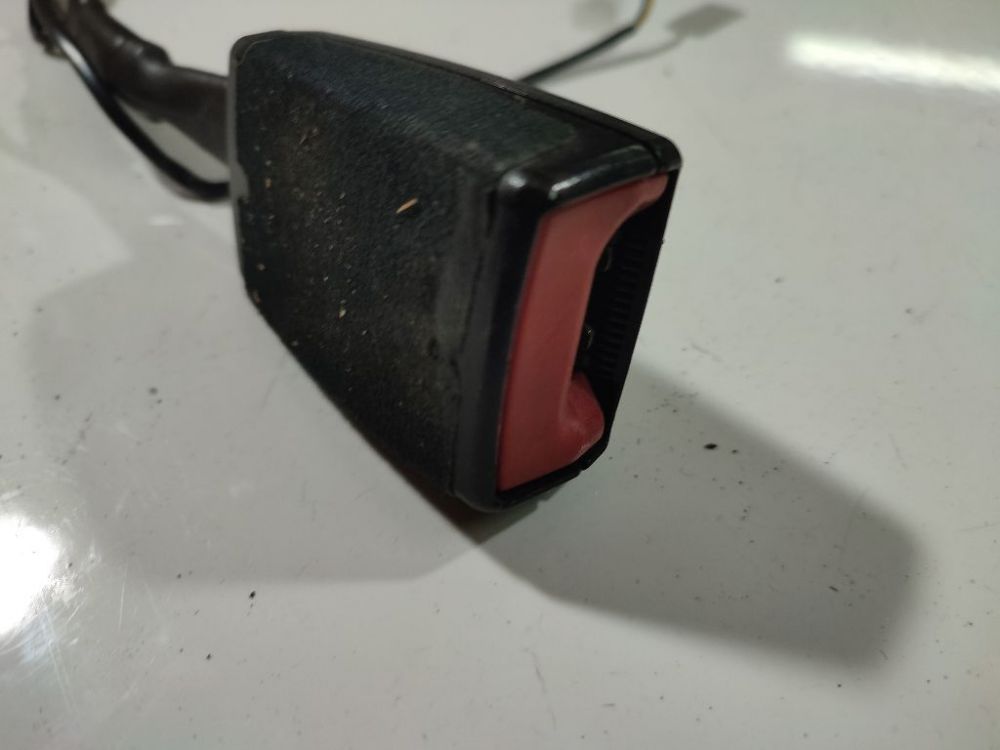 Volkswagen Passat 2007 Seat belt holder (Seat belt Buckle) - REAR LEFT - Thumbnail 4