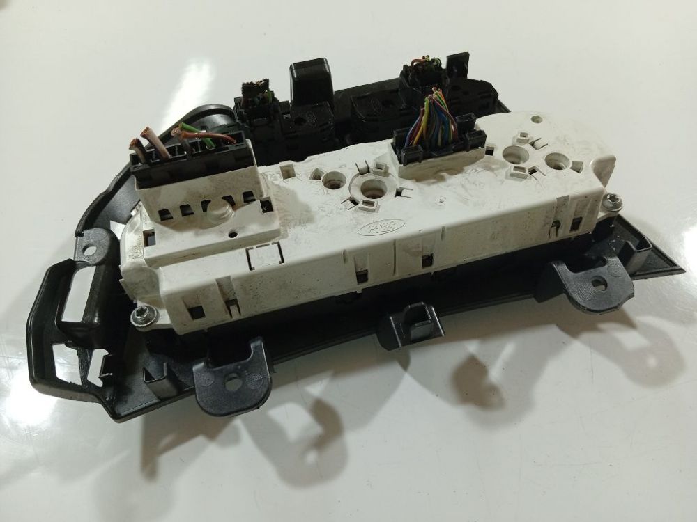 BM5T18549 Ford Focus 2011 Climate Control Panel (heater control switches) - Thumbnail 3