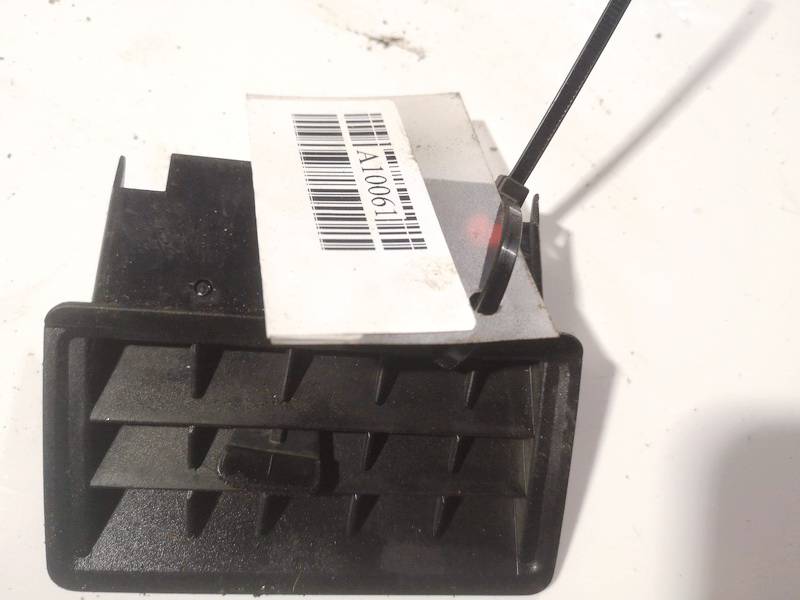 4A1820901A Audi 100 1994 Rejilla Aireadora -
Moldura protectora de la rejilla de ventilación lateral del panel