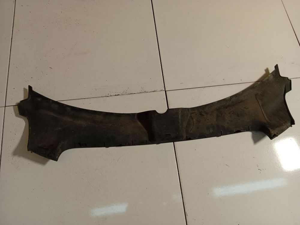 13675 Audi A6 2005 Wiper Muolding - FRONT - Thumbnail 3