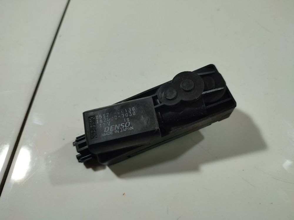 858200130 Toyota Avensis 2005 Silniczek fotela - PRZEDNIE LEWE - Thumbnail 3