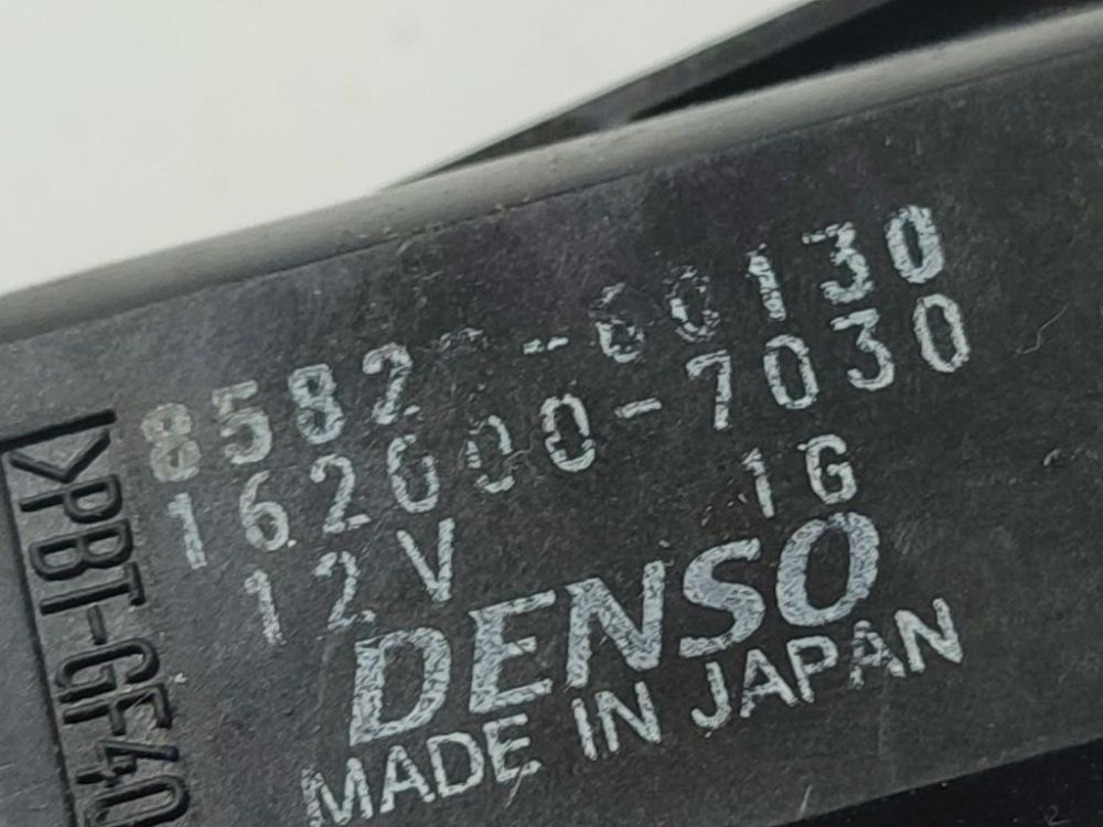 858200130 Toyota Avensis 2005 Silniczek fotela - PRZEDNIE LEWE - Thumbnail 4