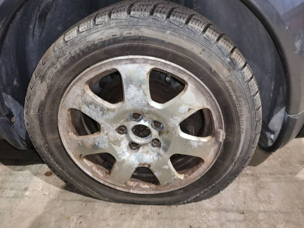 5X100 Audi A2 2002 Liettuan renkaiden komplekti R15