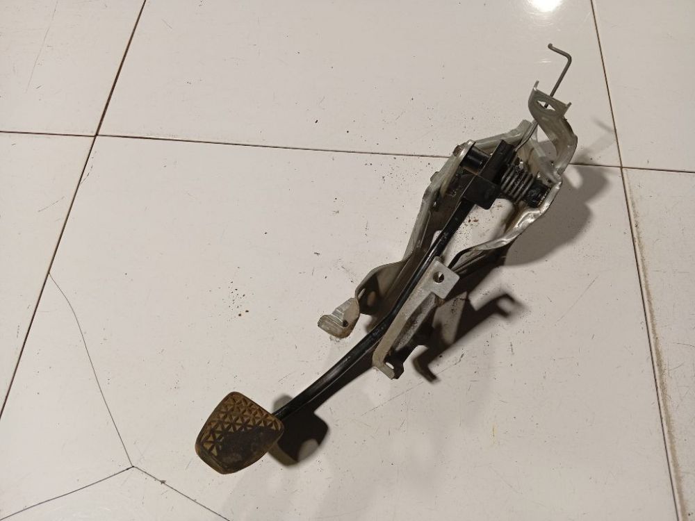 Opel Zafira 2003 Pedał sprzęgła