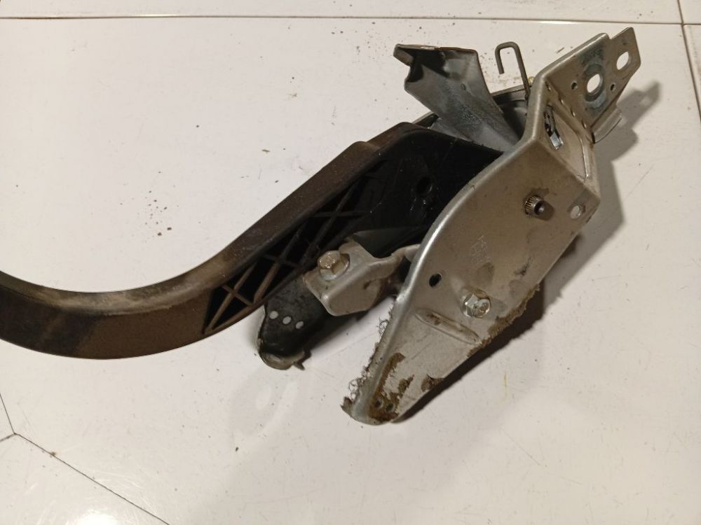 Opel Astra 2006 Педаль сцепления - Thumbnail 3