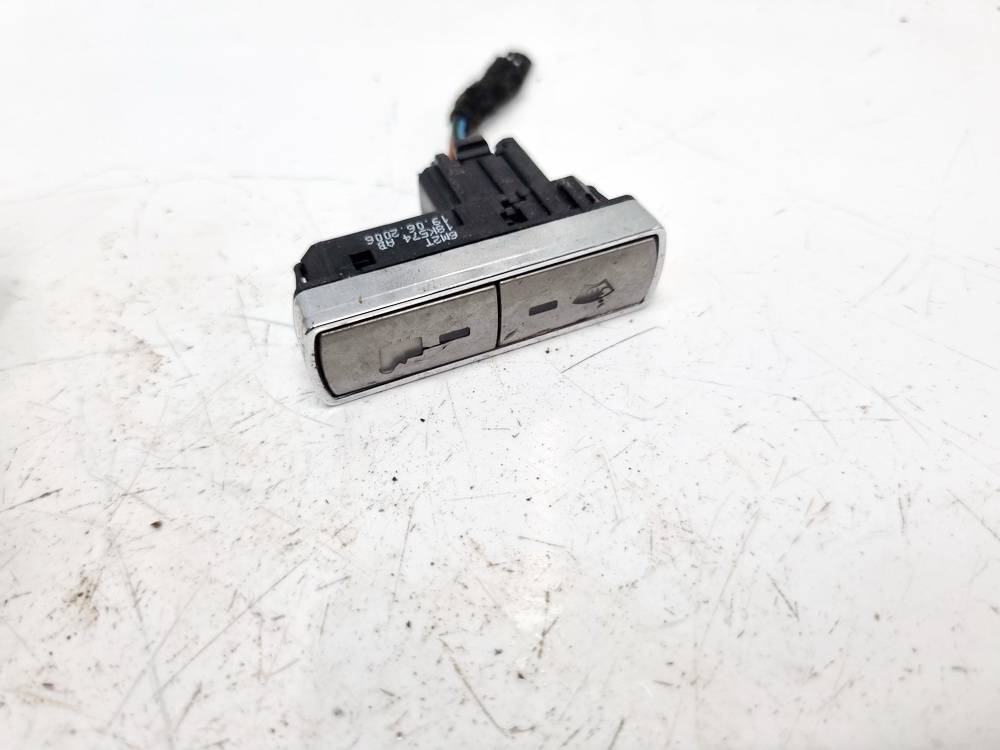 6M2T18K574AB Ford Galaxy 2006 Heated screen switch (Window Heater Switch)