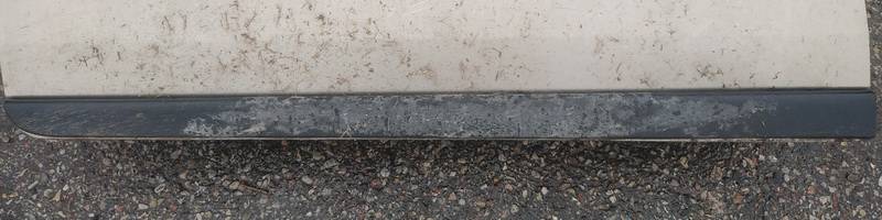 Volvo V70 2003 Listón embellecedor de la puerta delantera (moldura) - DELANTERO IZQUIERDO