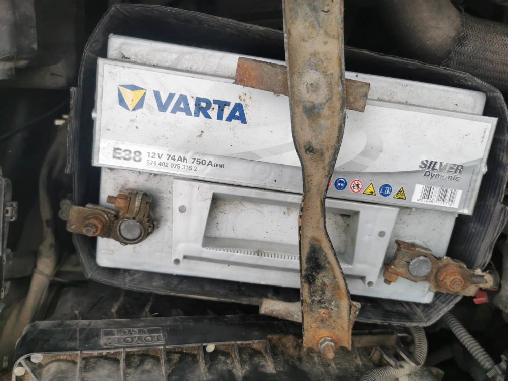 74AH Toyota Corolla Verso 2005 Baterija - Akumuliatorius