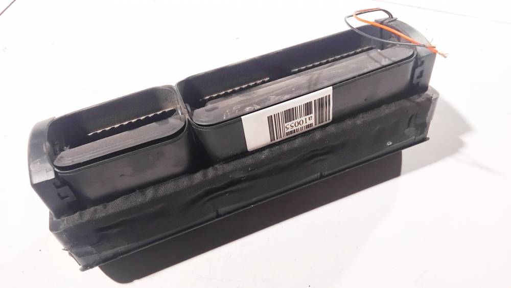 8D1820951 Audi A4 1999 Dash Vent (Air Vent Grille) - Thumbnail 2