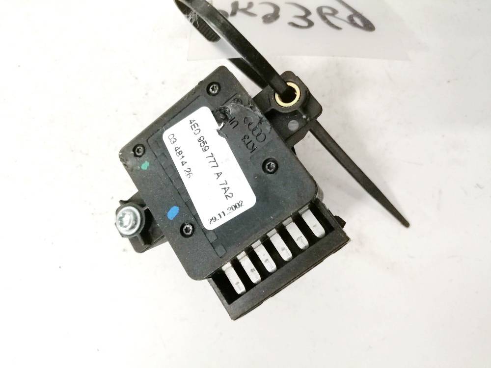 4E0959777A Audi A8 2002 Istuimen säätöpainike - Thumbnail 3