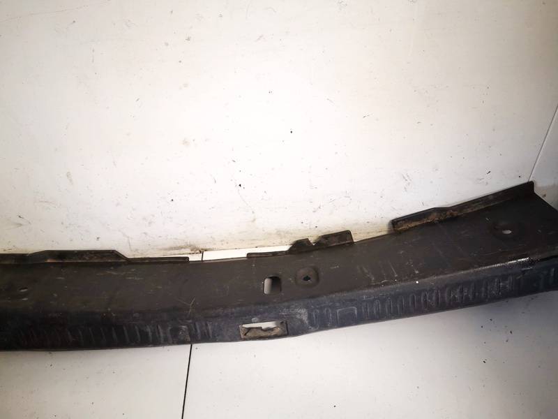 84921AV700 Nissan Primera 2003 Metal Boot Lip Cover