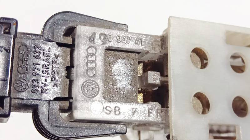 4B094741 Audi A3 2001 Interior lighting - Thumbnail 3