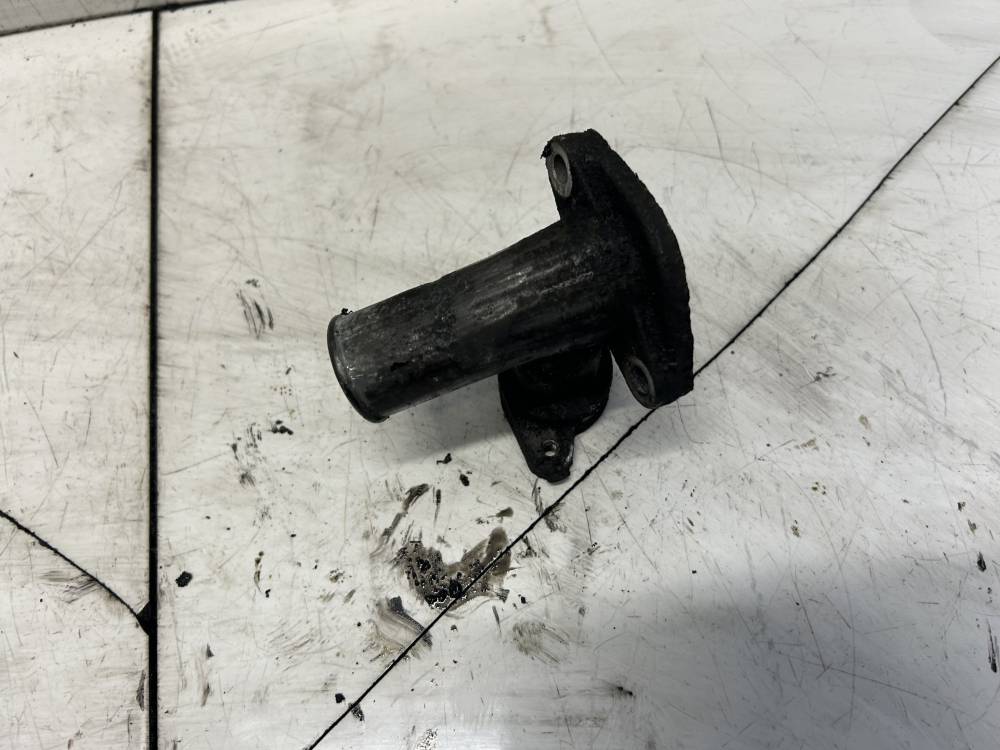 Opel Combo 1997 Kołnierz układu chłodzenia (pokrywa obudowy termostatu układu chłodzenia silnika) - Thumbnail 2