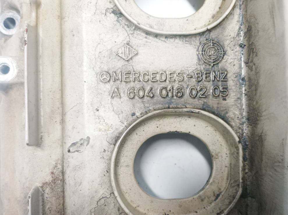 A6040160205 Mercedes-Benz E-CLASS 1997 cache culbuteur Couvercle de Culasse - Thumbnail 4