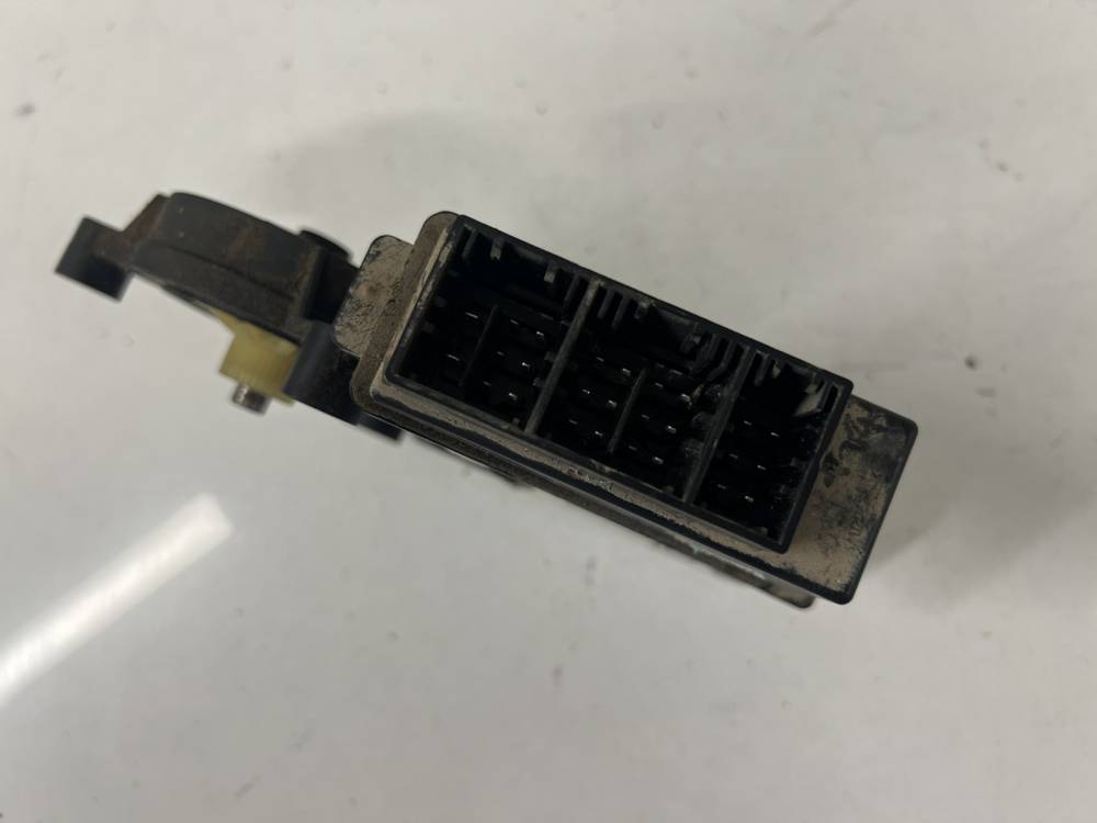 6Q2959801A Volkswagen Polo 2002 Window Motor - FRONT RIGHT - Thumbnail 2