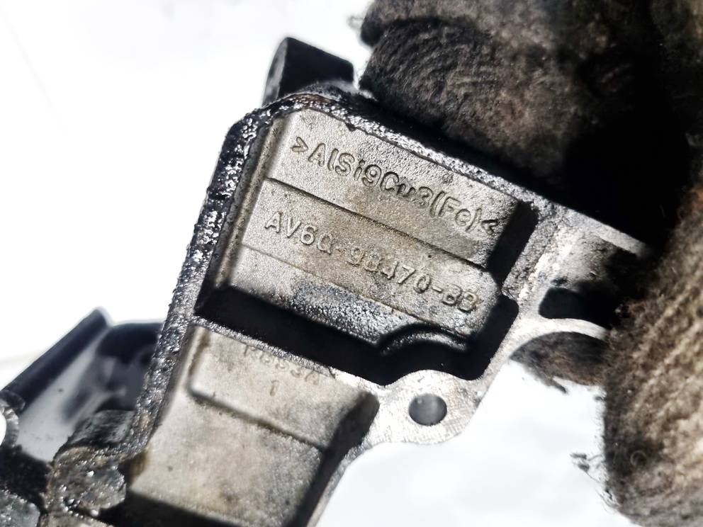 AV6Q9B470BB Ford Focus 2012 Engine Mount Bracket and Gearbox Mount Bracket - Thumbnail 4