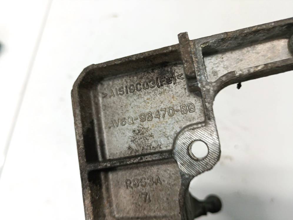 AV6Q9B470BB Ford Fiesta 2014 Engine Mount Bracket and Gearbox Mount Bracket - Thumbnail 4