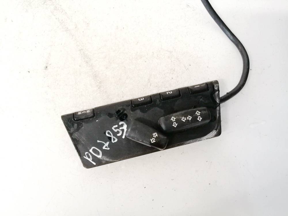 03452985 Toyota Yaris 2004 Przycisk sterowania fotela