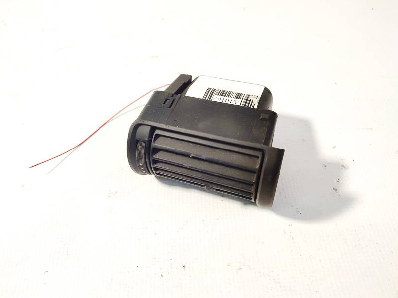 Audi A4 2000 Dash Vent (Air Vent Grille) - Thumbnail 2