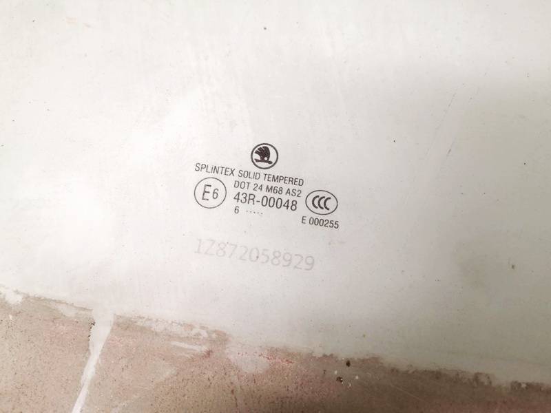 Skoda Octavia 2006 Door-Drop Glass - FRONT RIGHT - Thumbnail 2