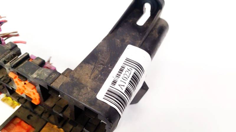 8D1937545 Audi A4 1997 Skrzynka bezpieczników - Thumbnail 2