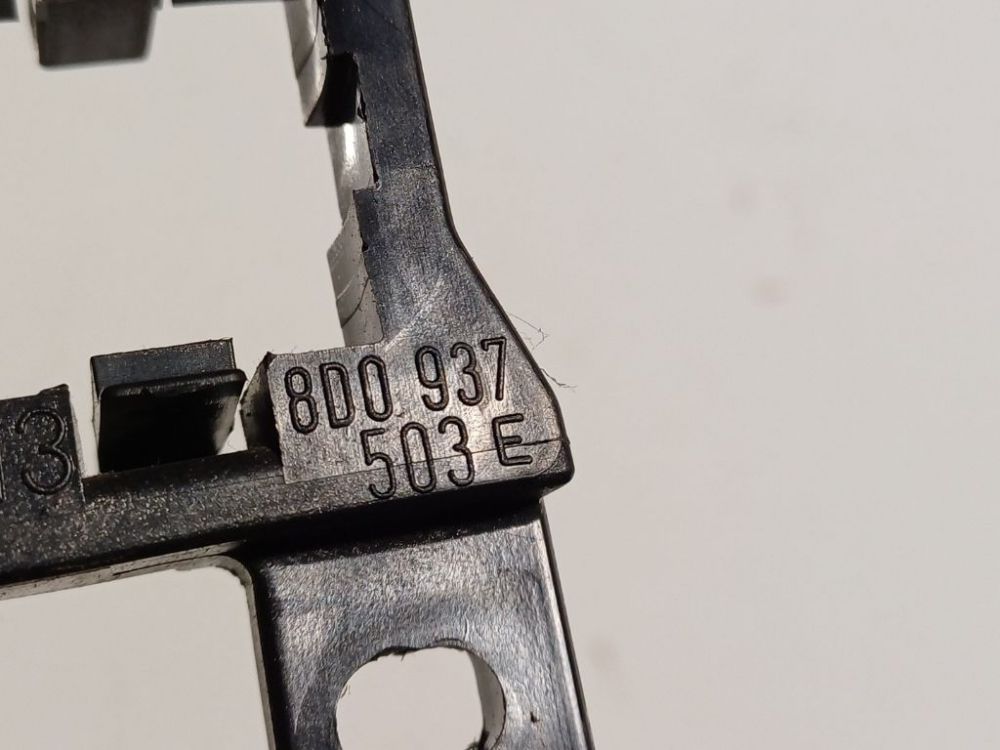 8D0937503E Volkswagen Bora 2003 Fuse box - Thumbnail 4