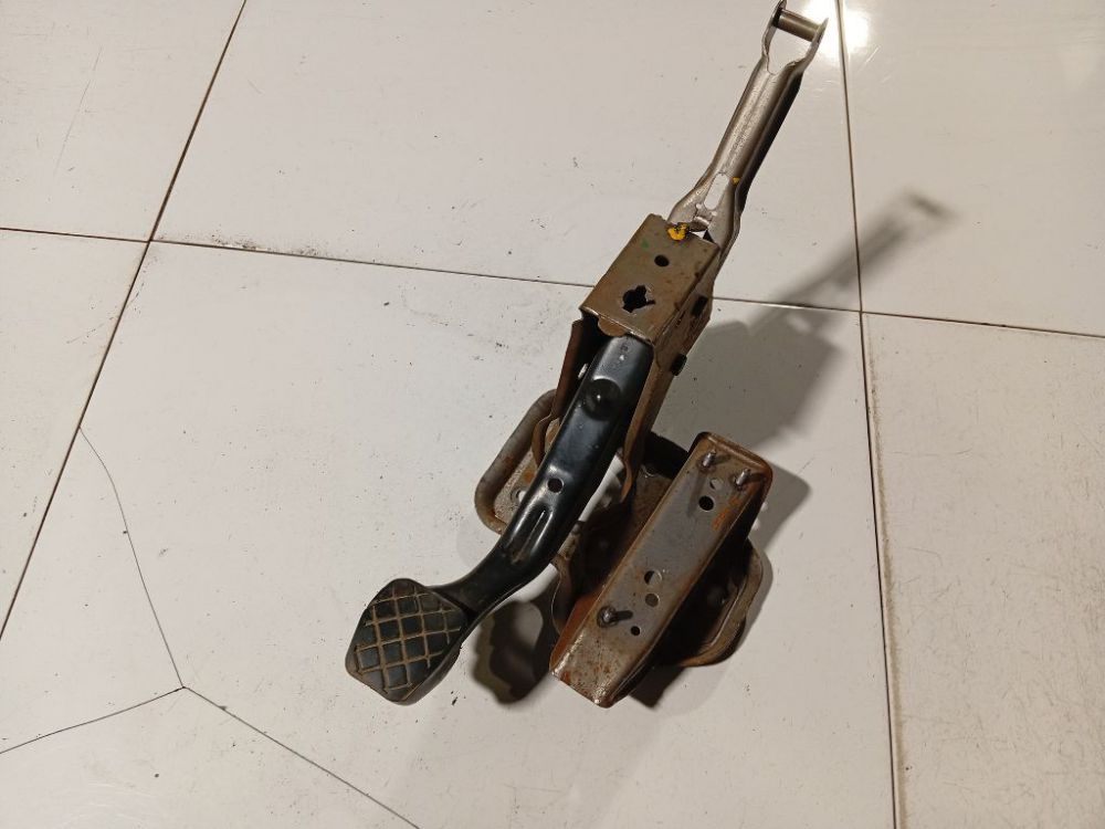 Skoda Fabia 2007 Pedał hamulca