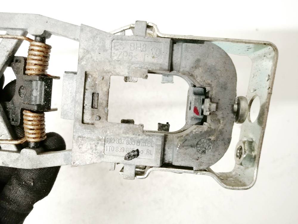 1T0837885B Volkswagen Touran 2004 Door Handle Exterior - FRONT LEFT - Thumbnail 3