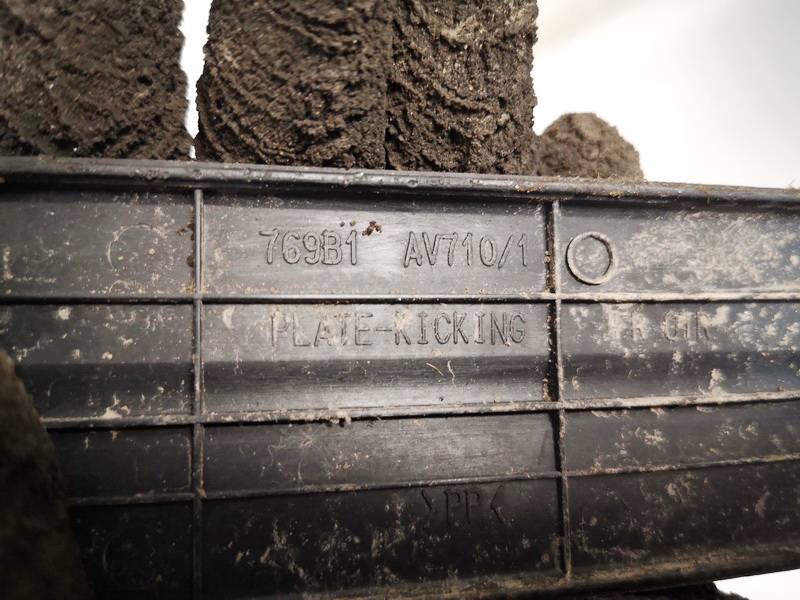 769B1AV710 Nissan Primera 2003 Interior door step trim - FRONT LEFT - Thumbnail 3